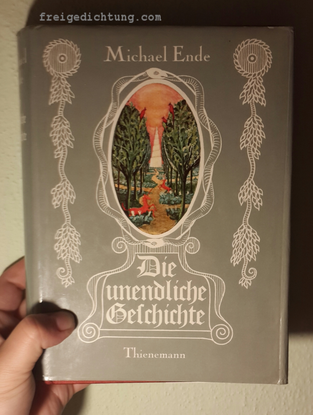 Michael Ende Die Unendliche Geschichte Eine Rezension Freigedichtung 